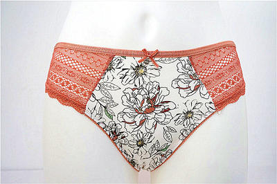 High Quality Women's Combed Cotton Elastane with Flower Print ,with Lace Briefs